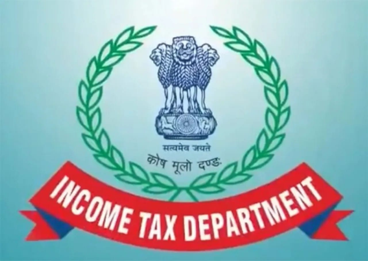 Income Tax Raid on locations of Top Cong Leader