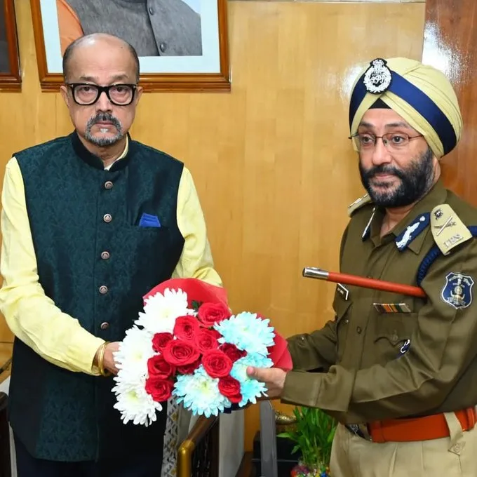 ADG G P Singh IPS meets Chhattisgarh Governor Ramen Deka