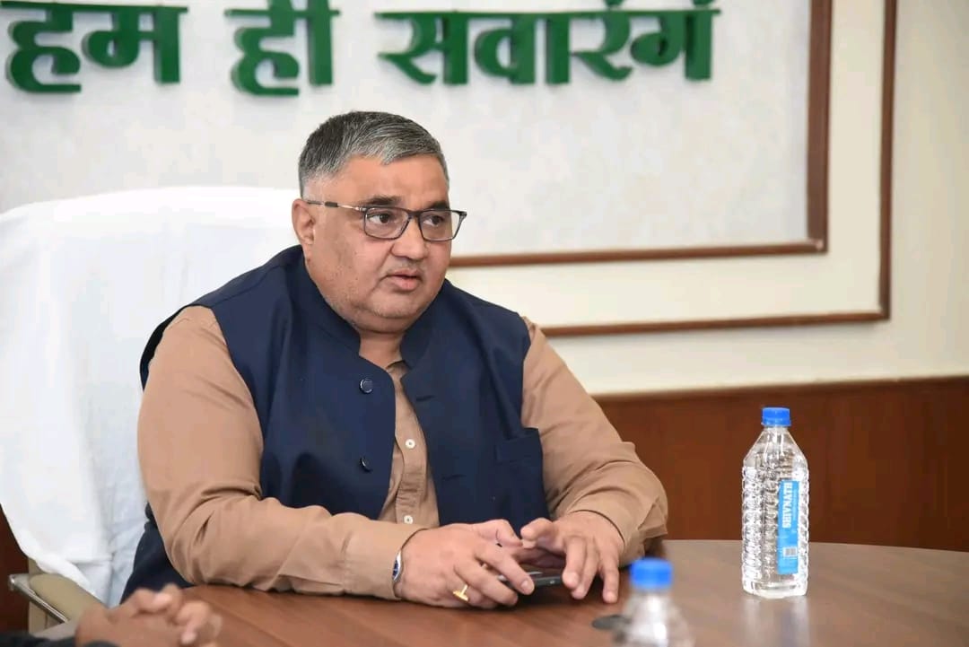 Tourism and Culture Minister Rajesh Agarwal Reviews Preparations for Rajim Kumbh